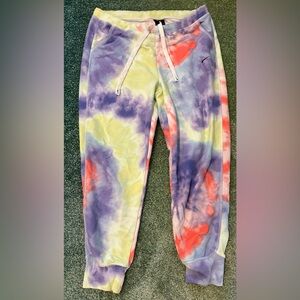 Women’s Nike Dri-FIT Get Fit Tie-Dye 7/8 Training Pants - Size M